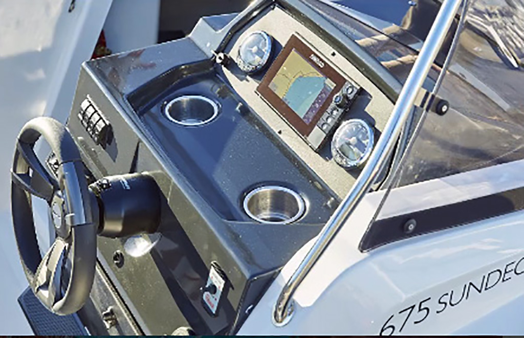 Alquiler de barcos en Altea - Equipo Garmin a bordo con GPS preciso