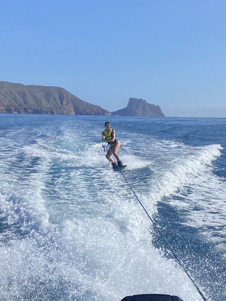 Actividades acuáticas en la Costa Blanca, wake board