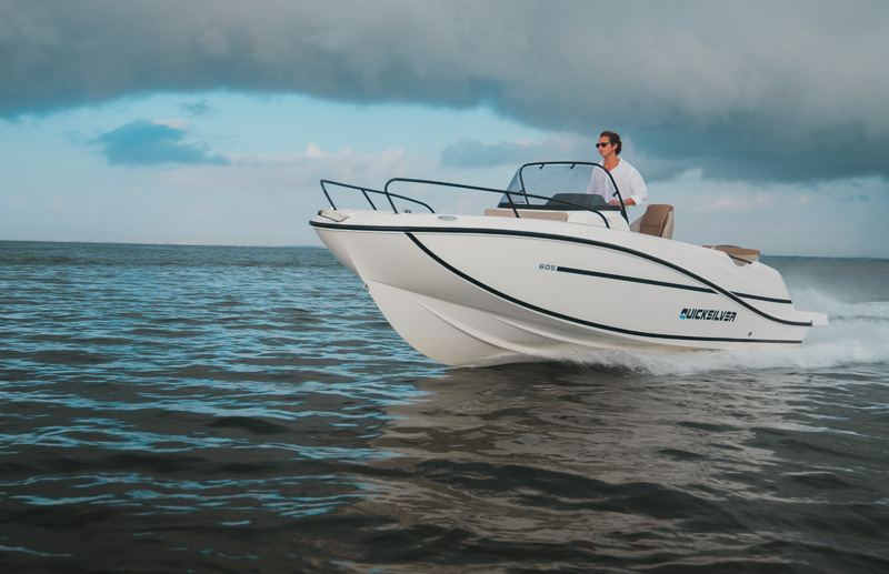 Quicksilver 605 Open navegando en Altea durante alquiler de barco en la Costa Blanca